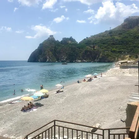 La Casa Di Sophie Casa de Férias SantʼAlessio Siculo